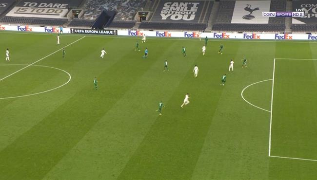 هدف هاري وينكس الخرافي فى مباراة توتنهام ورازغراد