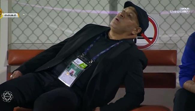 اغماء مدرب ضمك في مباراة الشباب بالدوري السعودي