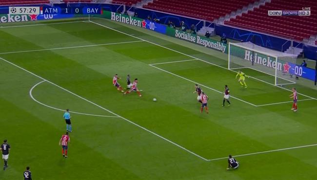 العارضة تحرم جواو فيليكس من تسجيل هدف ثاني فى مرمي بايرن ميونخ