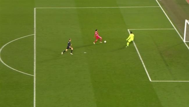 محمد صلاح يهدر انفراد امام مرمي اياكس بدوري ابطال اوروبا