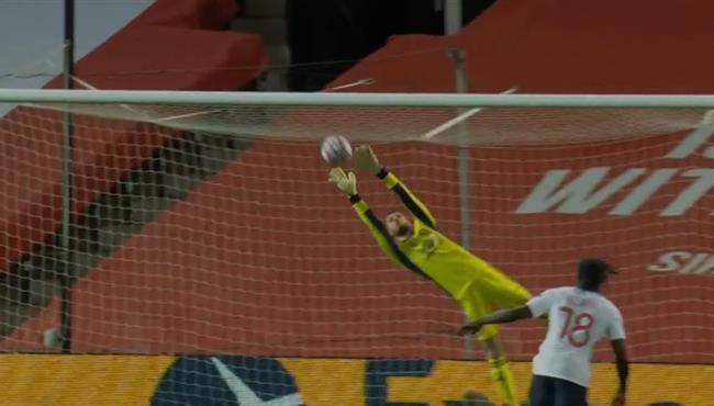 تصدي دي خيا الرائع لصاروخية فلورينزي في مباراة مانشستر يونايتد وباريس