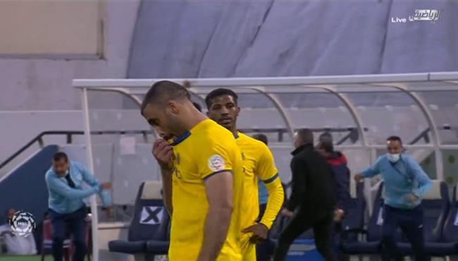 عبد الرزاق حمد الله يهدر ركلة جزاء للنصر امام ابها بالدوري السعودي