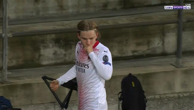 هدف بيتر هاوجي الرائع في مرمي سيارتا براج 1 0 الدوري الاوروربي