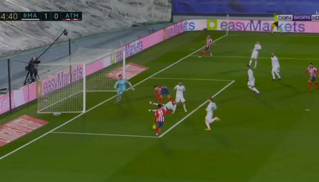 ليمار يهدر هدف محقق لـ اتلتيكو مدريد امام ريال مدريد