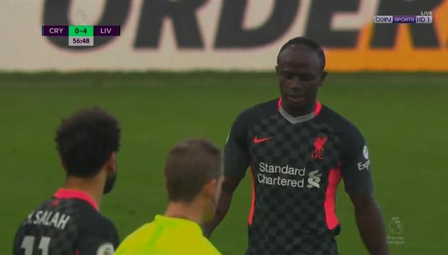 رد فعل غاضب من ساديو ماني بعد تبديله بمحمد صلاح في مباراة ليفربول وكريستال بالاس