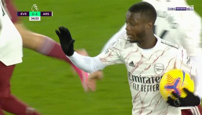 هدف نيكولاس بيبي في مرمي ايفرتون بالدوري الانجليزي