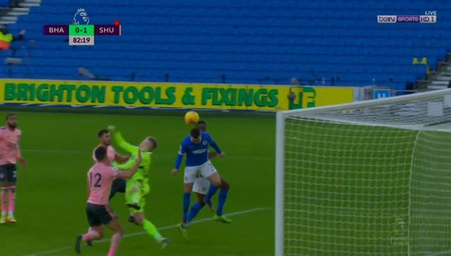 ارون كونولي يهدر فرصه لا تصدق والمرمي خالي في مباراة شيفيلد وبرايتون