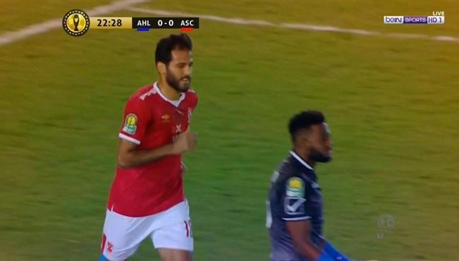 مروان محسن يهدر فرصة هدف محقق للاهلي امام الهلال