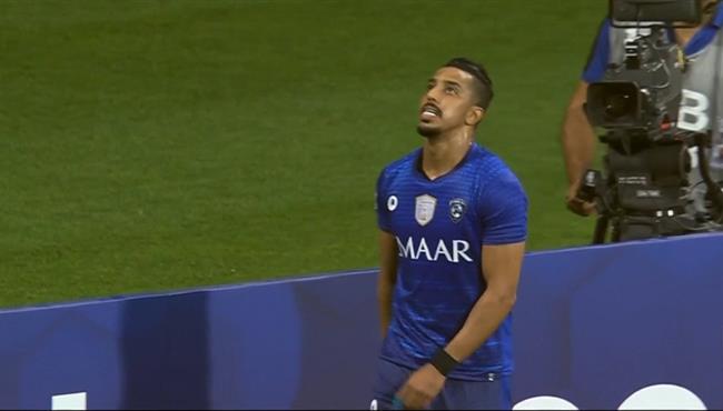 سالم الدوسري يرواغ مدافع شاهر خودرو ويهدر هدف محقق للهلال