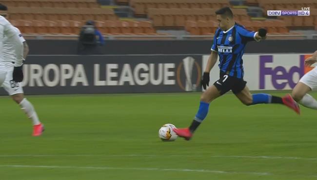 العارضة تحرم سانشيز من تسجيل هدف صاروخي في مرمي رازجراد