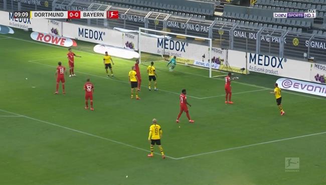 هدف بوروسيا دورتموند الملغي امام بايرن ميونخ بداعي التسلل