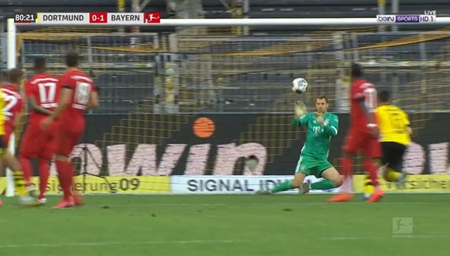تصدي نوير الرائع في مباراة بايرن ميونخ وبوروسيا دورتموند