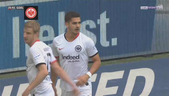 هدف فرانكفورت الاول في مرمي فولفسبورج بالدوري الالماني