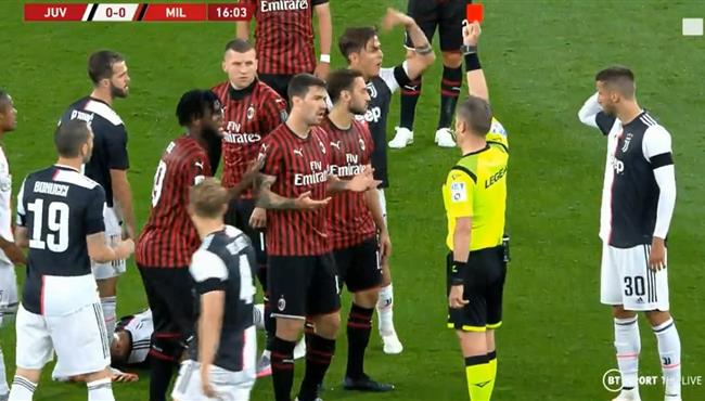 طرد ريبيتش في مباراة يوفنتوس وميلان بكاس ايطاليا