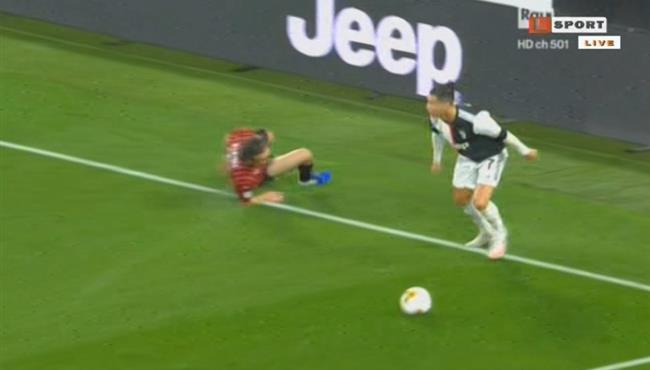لقطة مهاراية رائعة من رونالدو في مباراة يوفنتوس وميلان