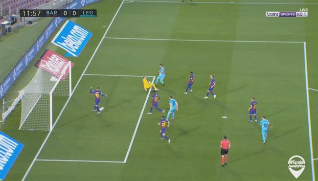 لينجليت ينقذ برشلونة من هدف محقق لليجانيس من على خط المرمي