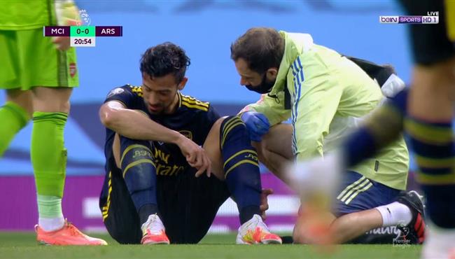 اصابة بابلو ماري وخروجه في مباراة مانشستر سيتي وارسنال بالدوري الانجليزي