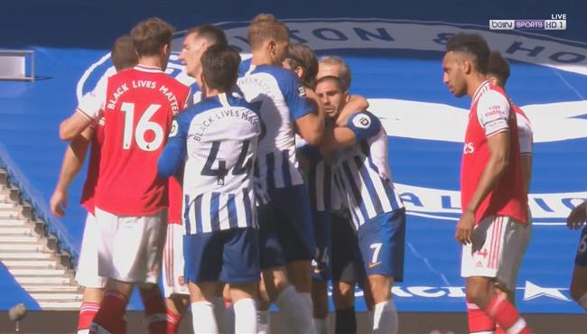 مشادة بين لاعبي ارسنال ونيال موباي بعد انتهاء المباراة