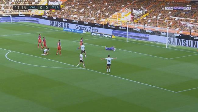 هدف مارادوني في مباراة فالنسيا واوساسونا ورد فعل المعلق جويديس