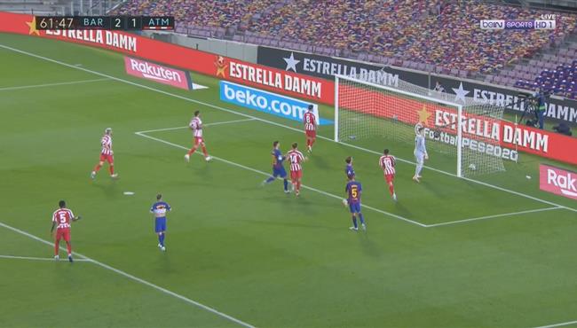 هدف اتلتيكو مدريد الثاني في مرمي برشلونة 2 2 الدوري الاسباني