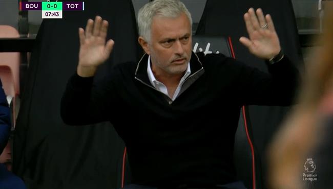مورينيو ينفعل على الحكم لعدم احتساب ركلة جزاء لتوتنهام امام بورنموث