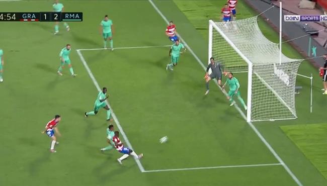 راموس وكورتوا ينقذان ريال مدريد من هدف قاتل لغرناطة في الدقائق الاخيرة