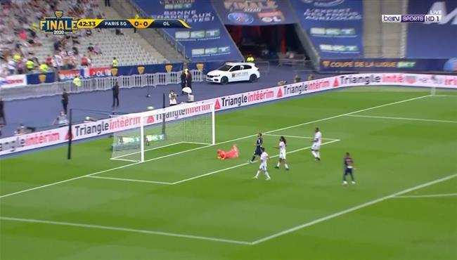 تصدي حارس ليون الرائع لصاروخية إدريسا جاي في نهائي كأس الرابطة الفرنسيه