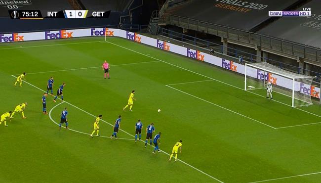 مولينا يهدر ركلة جزاء امام انتر ميلان في الدوري الاوروبي