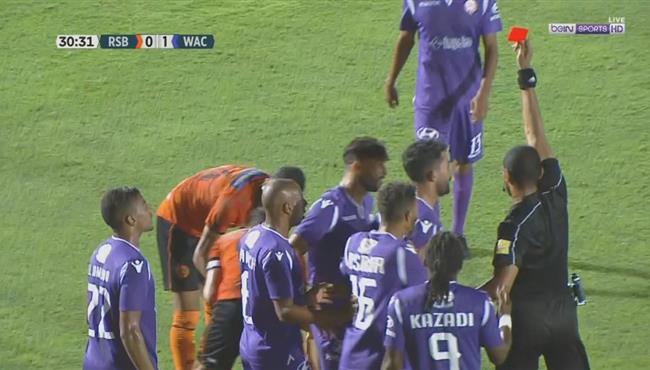 طرد يحيى جبران في مباراة الوداد ونضة بركان بالدوري المغربي