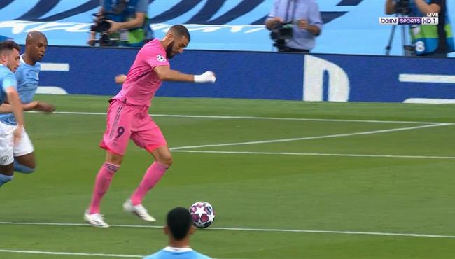 تصدي رائع من ايدرسون يحرم كريم بنزيما من تسجيل هدف التعادل لريال مدريد