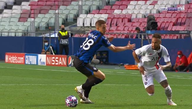 نيمار كاد ان يسجل هدف عالمي بعد مراوغة لاعبي اتالانتا