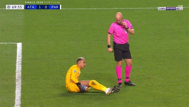 اصابة كيلور نافاس وخروجه في مباراة باريس سان جيرمان واتالانتا