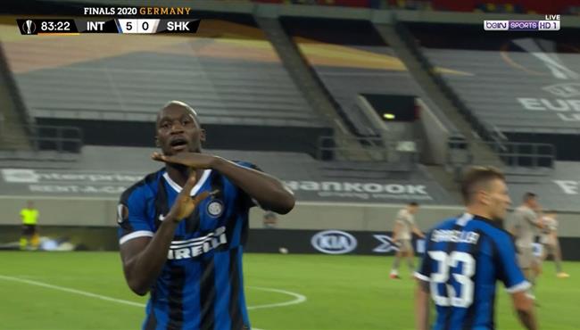 هدف لوكاكو الثاني في مرمي شاختار 5 0 الدوري الاوروبي