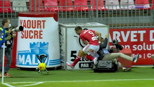 لقطه طريفه فى مباراة مارسيليا وبريست