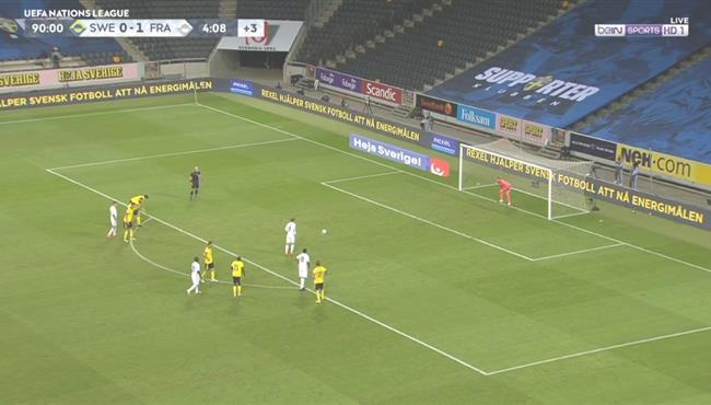 جريزمان يهدر ركلة جزاء امام السويد في الثواني الاخيرة