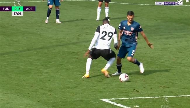 كوبري رائع من سيبايوس للاعب فولهام الدوري الانجليزي
