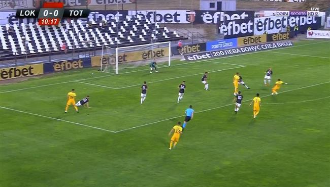 العارضه تحرم برجوين من هدف رائع لتوتنهام امام لوكوموتيف بلوفديف