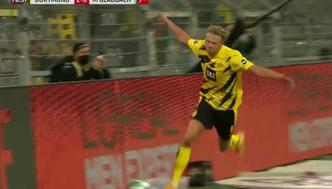 هدفا هالاند امام بوروسيا مونشنجلادباخ في الدوري الالماني