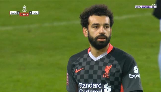 لحظة خروح محمد صلاح فى مباراة ليفربول واستون فيلا