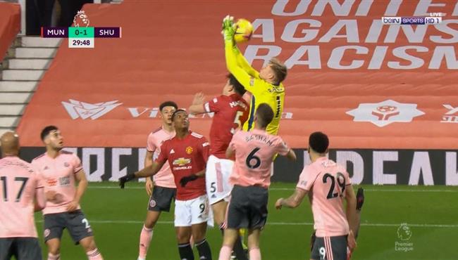 هدف مانشستر يونايتد الملغي امام شيفيلد بالدوري الانجليزي