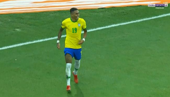 هدف البرازيل الثالث في مرمي اوروجواي بتصفيات كاس العالم رافينيا