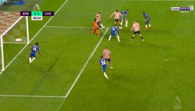 ميندي وشالوباه ينقذان تشيلسي من هدف محقق لبرينتفورد