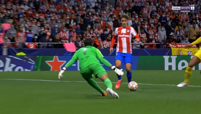 اليسون يتصدي لانفراد تام من جريزمان في مباراة ليفربول واتلتيكو مدريد