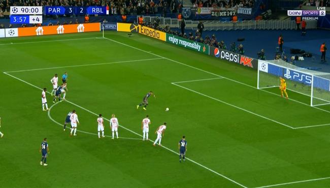 مبابي يهدر ركله جزاء امام لايبزيج بدوري ابطال اوروبا