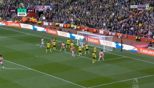 تصدي بن فوستر الرائع يحرم جابرييل ماجاليس من تسجيل هدف