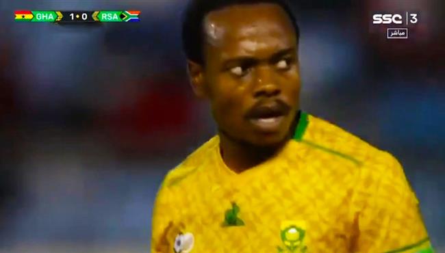بيرسي تاو يهدر فرصه الصعود لجنوب افريقيا امام غانا في الثواني الاخيرة
