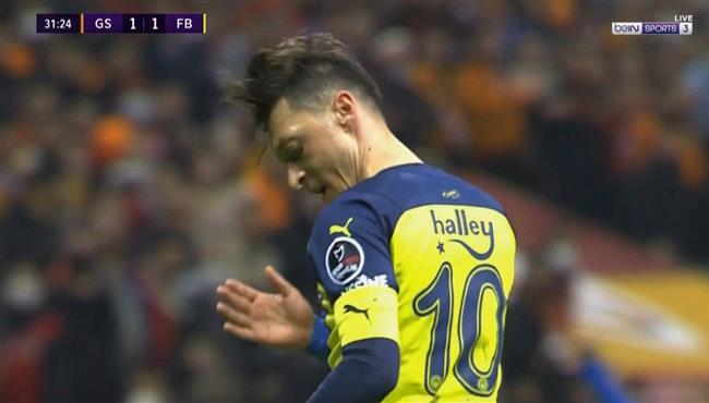 هدف مسعود اوزيل في مرمي جالطة سراي بالدوري التركي