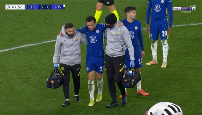 اصابة وخروج بن تشيلويل في مباراة تشليسي ويوفنتوس