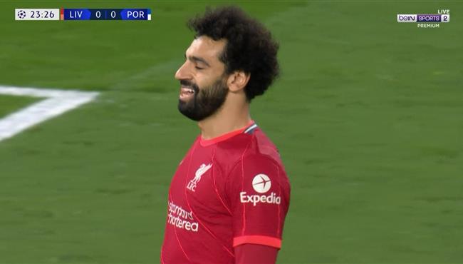محمد صلاح يهدر فرصة هدف في مباراة ليفربول وبورتو