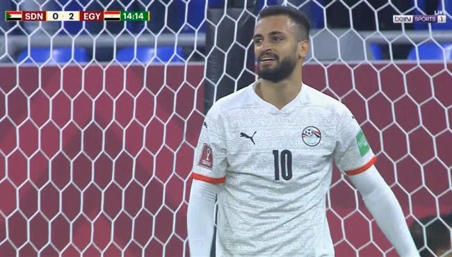 تصدي حارس السودان يحرم مروان حمدي من تسجيل هدف